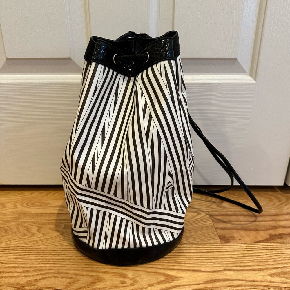 Henri Bendel drawstring bucket bag